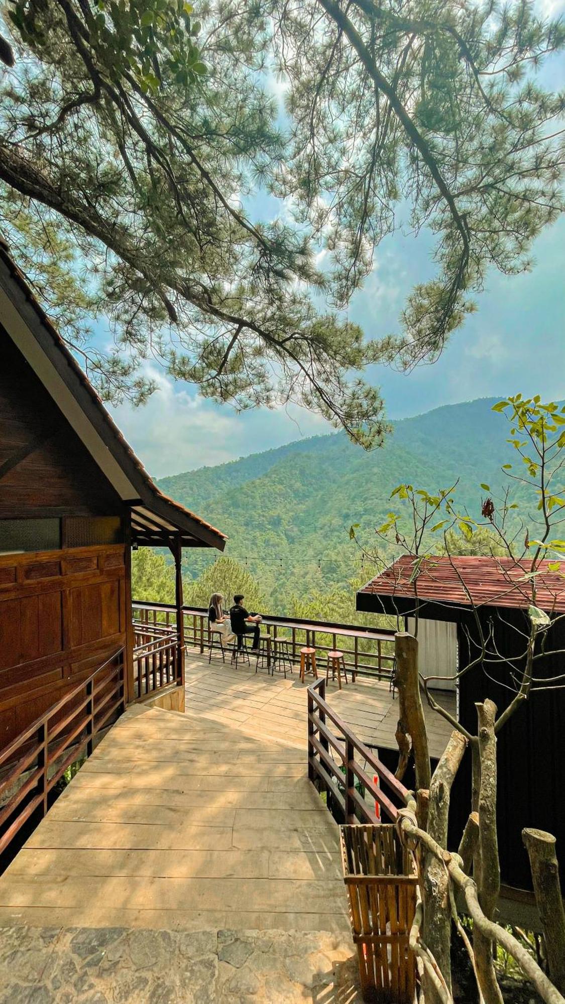 Pijar Resort Powered By Cocotel Kudus Exterior photo