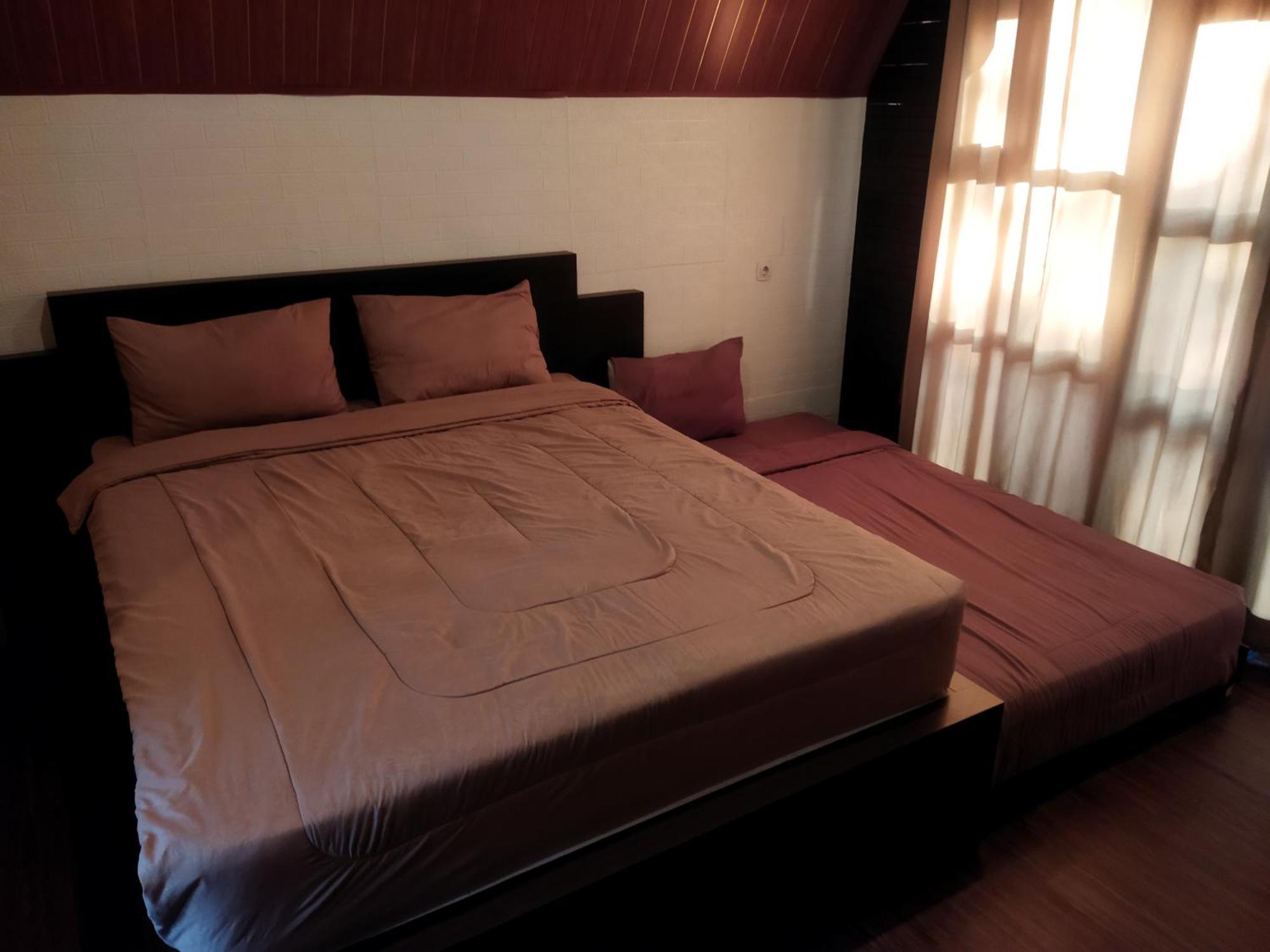 Pijar Resort Powered By Cocotel Kudus Room photo