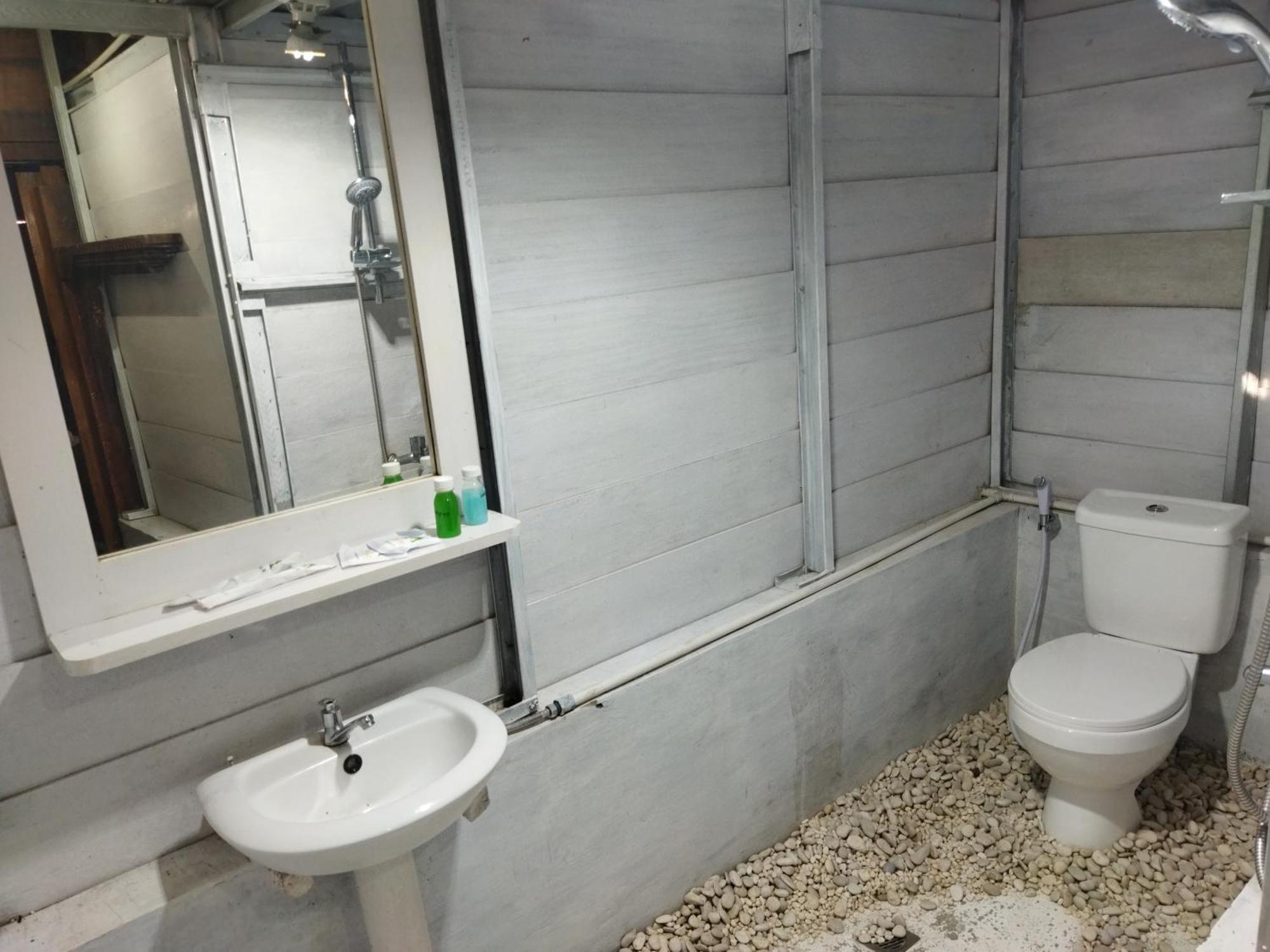 Pijar Resort Powered By Cocotel Kudus Room photo